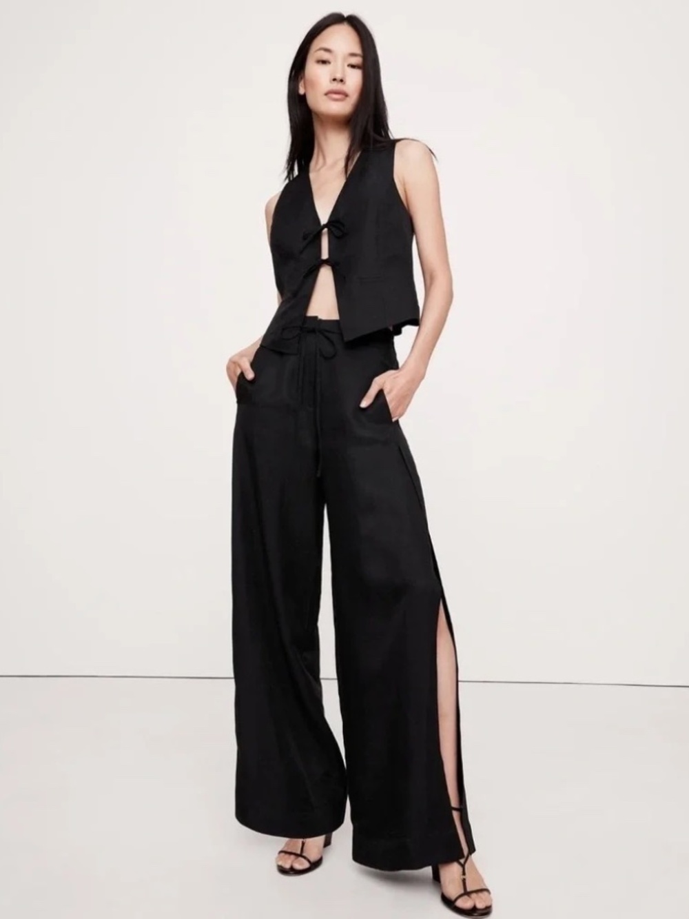 NWT Banana Republic Black Ultra High Rise Wide Leg Viscose-Linen Side Slit Pant